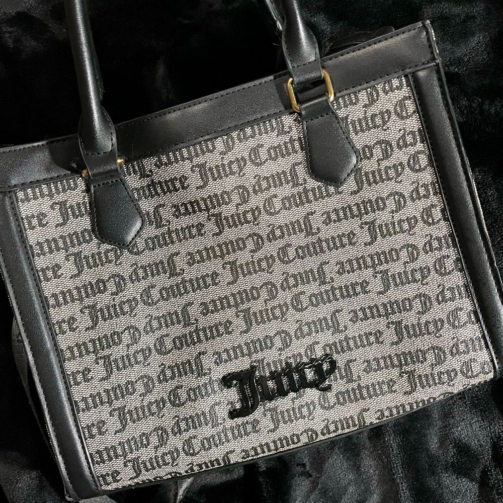 Large Tote Bag !! Juicy Couture!! All black detailing !!